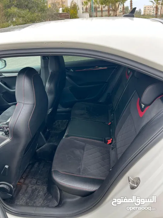 سكودا بنزين VRS..اتماتيك .فل عدا فتحه.فحص نخب .245حصان .رام لله او الخليل .موديل 2019