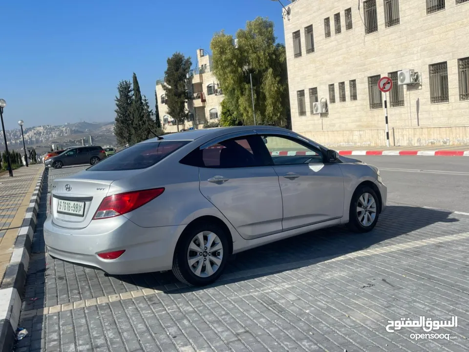 هونداي اكسنت 2016 اصل كوري عدد 2 لون ابيض ولون فضي / وبيكانتو 2019 /هوندا سيفيك 2008