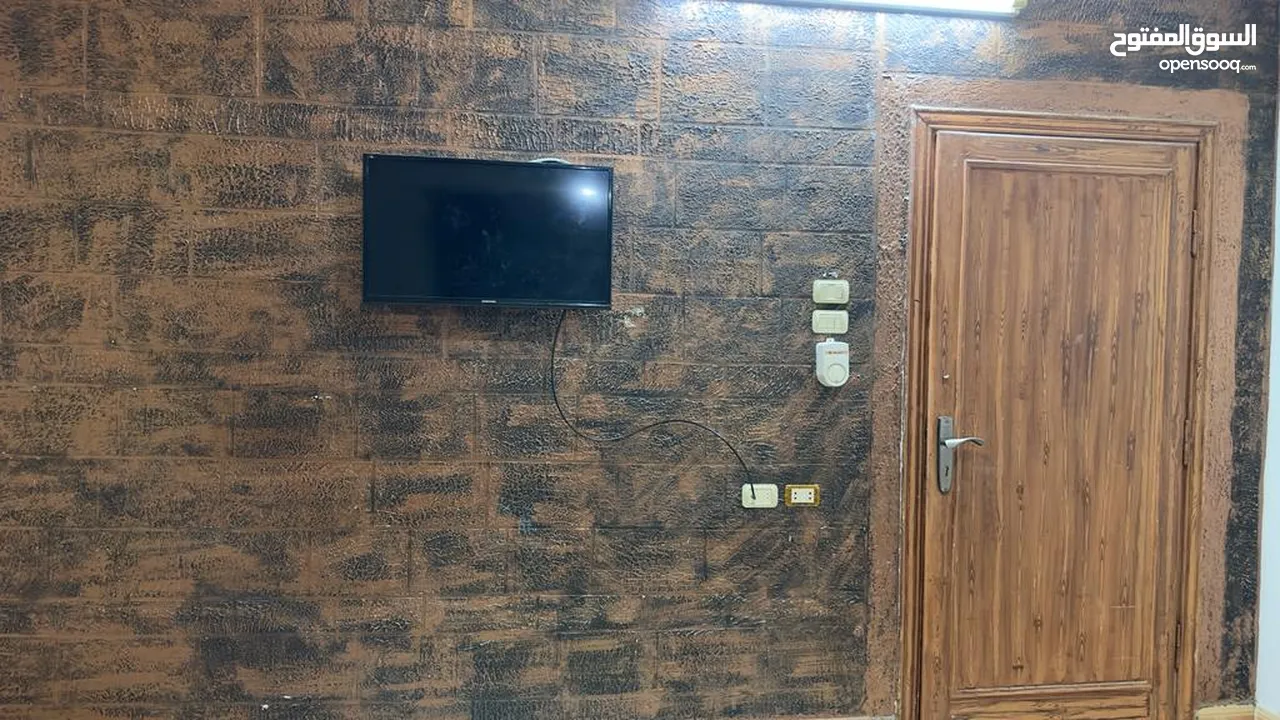 شقة مفروشة طابق مستقل للايجار قرب دوار صحارى                                                ،..