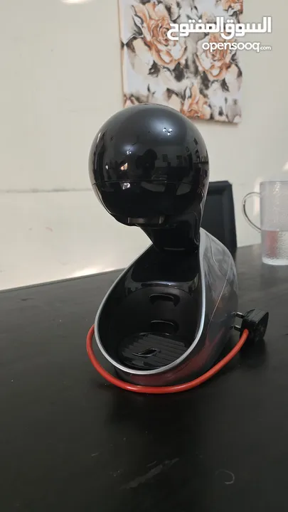DOLCE GUSTO MOVENZA COFFEE MACHINE