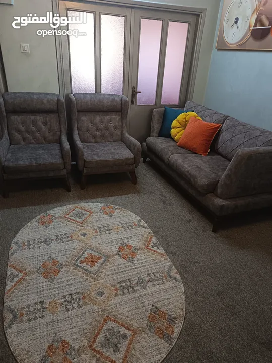 بيع عفش بيت كامل و اجهزه كهربائية السعر ع الكاش و لكل العفش أو نصفه على الأقل