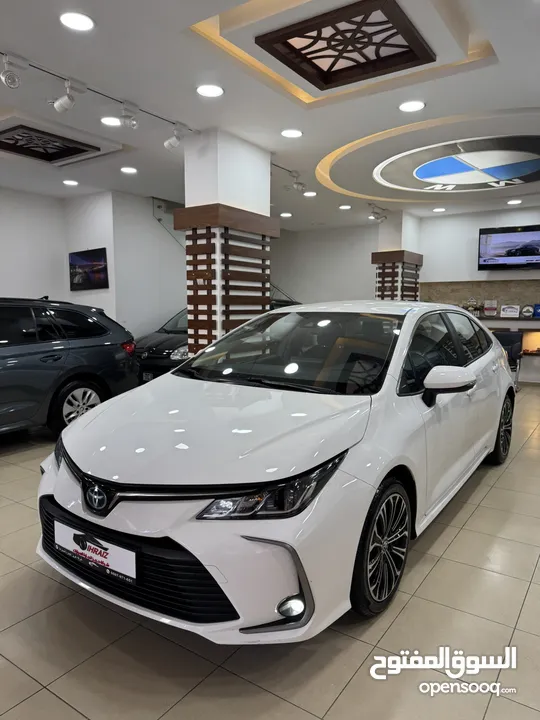 تويوتا كورولا 2022 محرك 1800 كهرباء وبنزين  بقوة 170 حصان عداد 50000 سياره مميزه واقتصاديه جدا