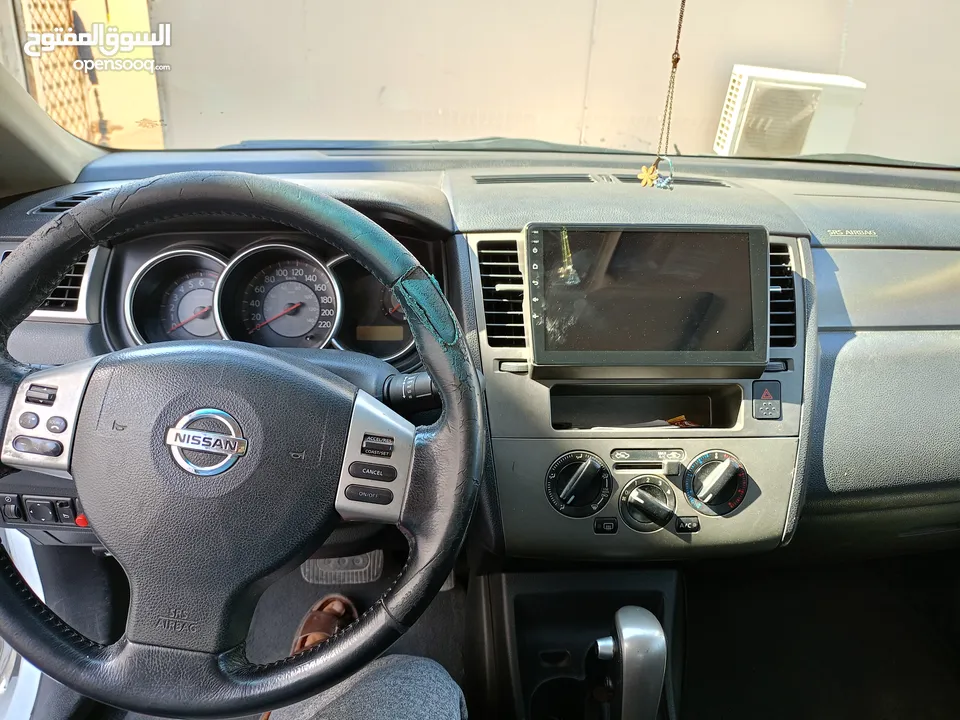 Nissan versa  Model 2008