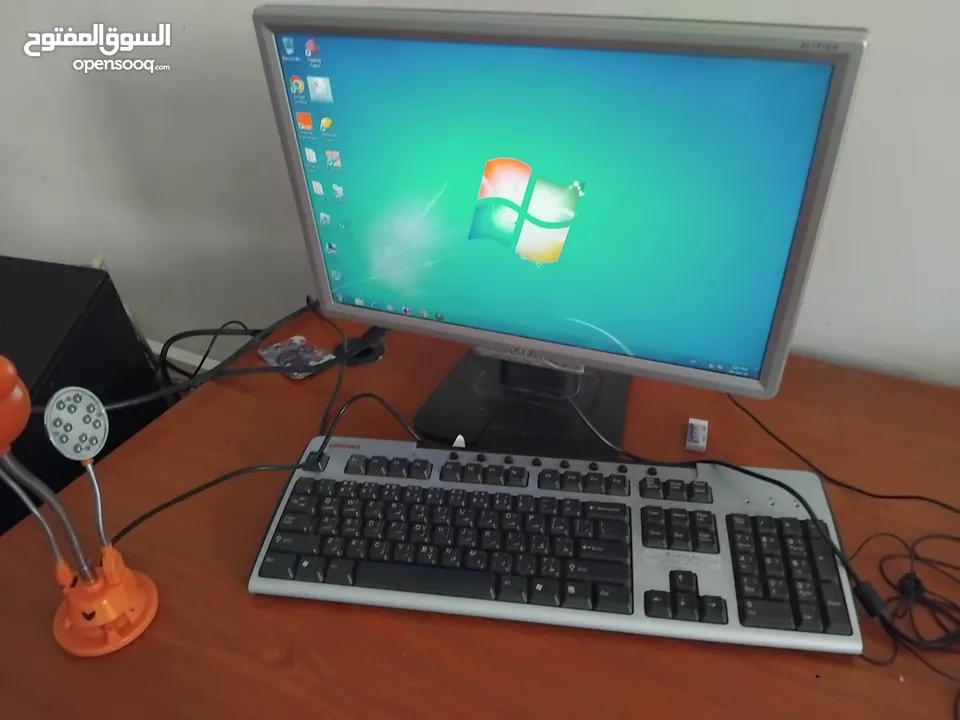 كمبيوتر ويندوز مع جميع اغراضو رن علي نتفاصل استخدام خفيف جدا شوف الوصف مهم