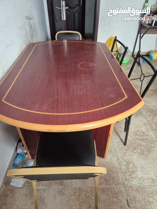 Dining table with 4nos chair