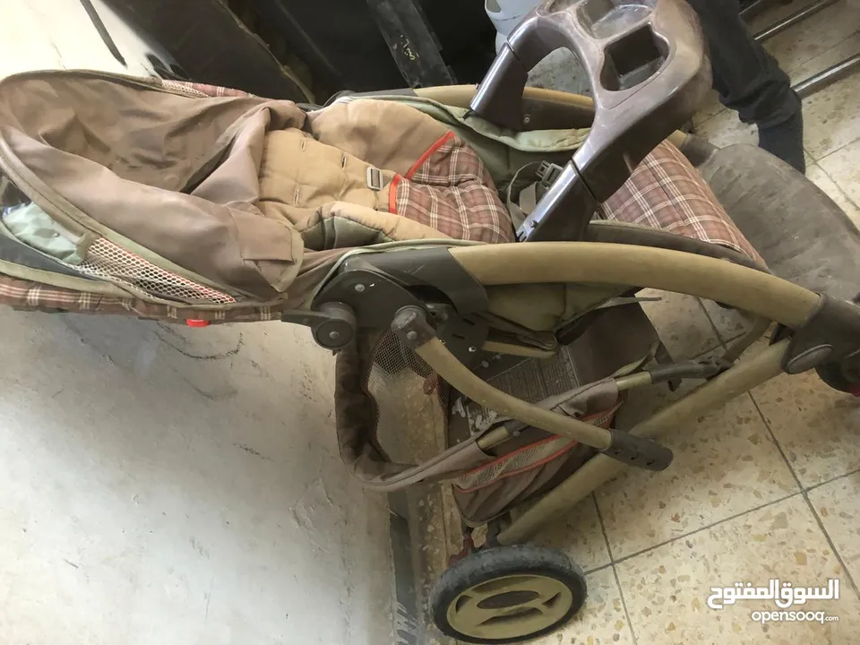 عرباية شارع للأطفال  ماركة GRACO العالميه بحالة الجديد بسعر مغري