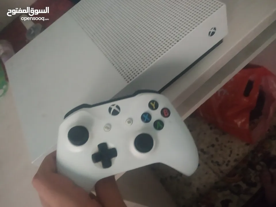 Xbox one s مستعمل للبيع بحالة ممتازة