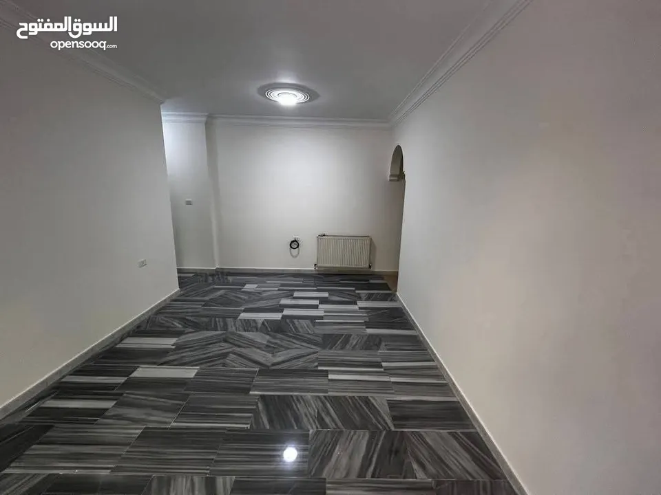 شقة أرضية للبيع - الجندويل - موقع راقٍ