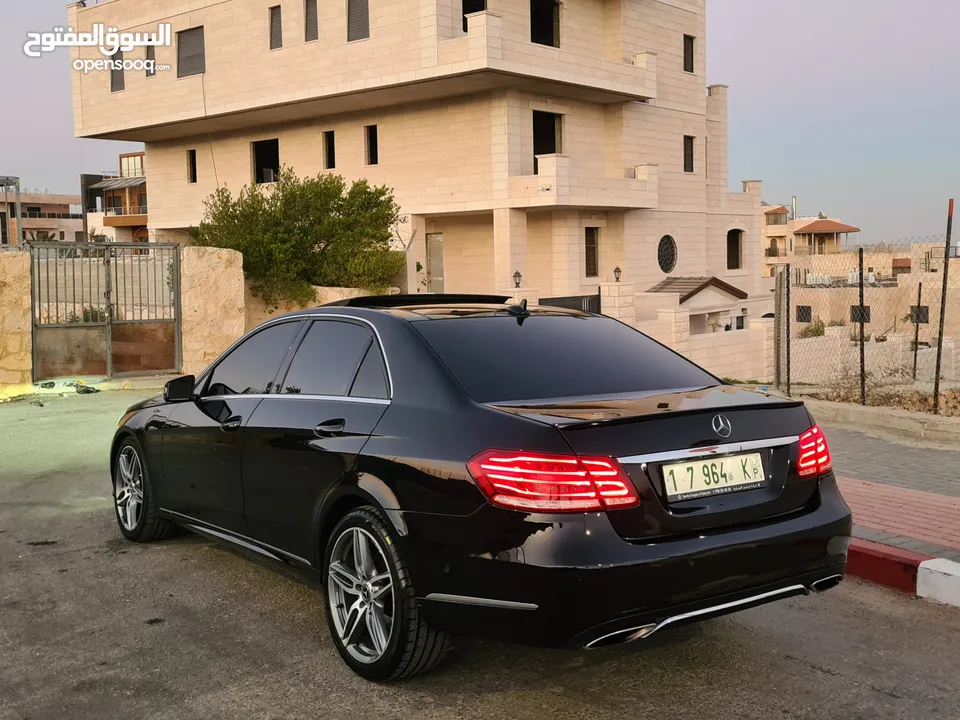 Mercedes Benz E200 / W212  فل إضافات مع بانوراما / صالون جلد بني عداد حقيقي 102,000 K.M / فحص نخب