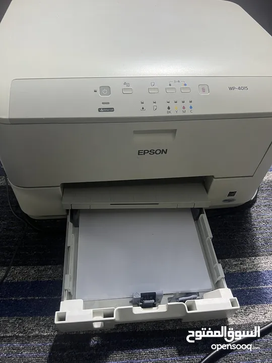 طابعه EPSON بحاله الوكاله (ليزر-حبر ملون)