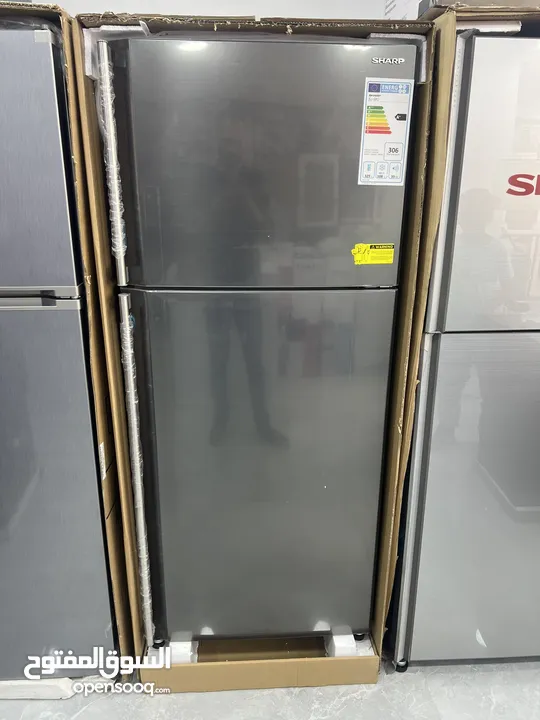ثلاجه شارب لون اسود مميز 450 ليتر بسعر حرق