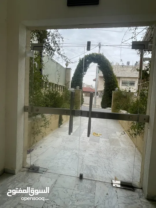 ‎شقة مميزة للبيع في منطقة ام السماق مساحة 213 متر