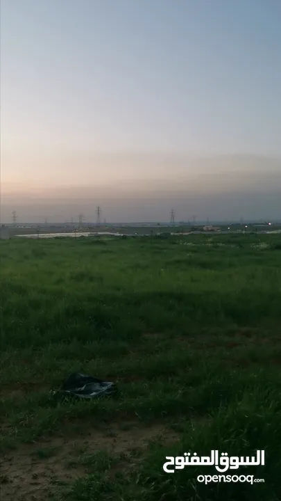 للبيع قطعه ارض 900م في ارينبه الغربيه بجانب الخليلي حوض الشرقي شارعين