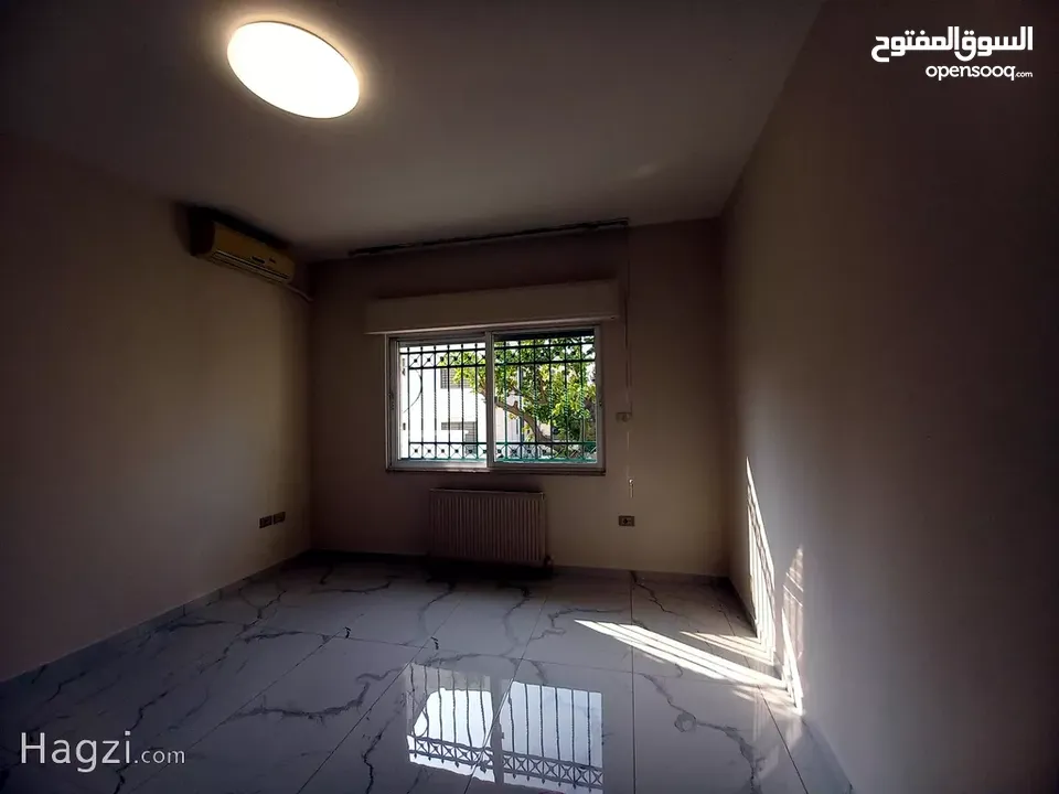 شقة غير مفروشة للإيجار 200م2 ( Property 18466 ) سنوي فقط