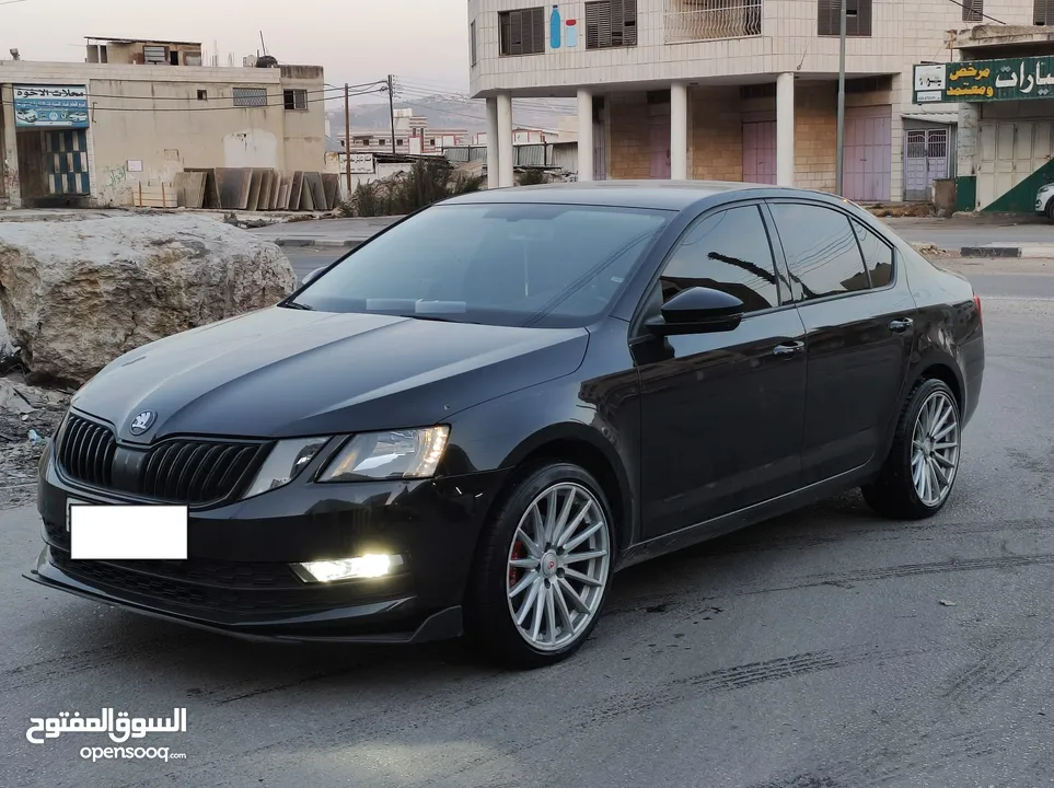 سكودا اوكتافيا 2019 /18