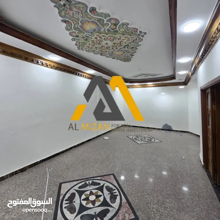 منزل بناء حديث ومميز حي صنعاء 300 متر