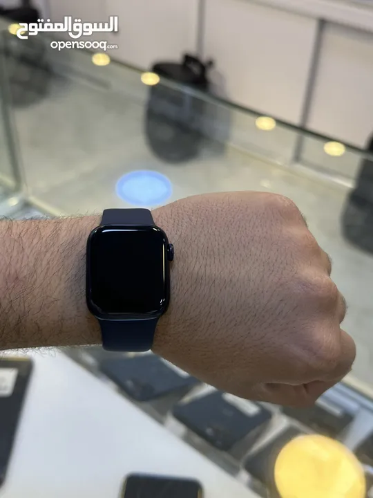 Apple Watch s8  41mm بحالة الجديد غير مستخدمة