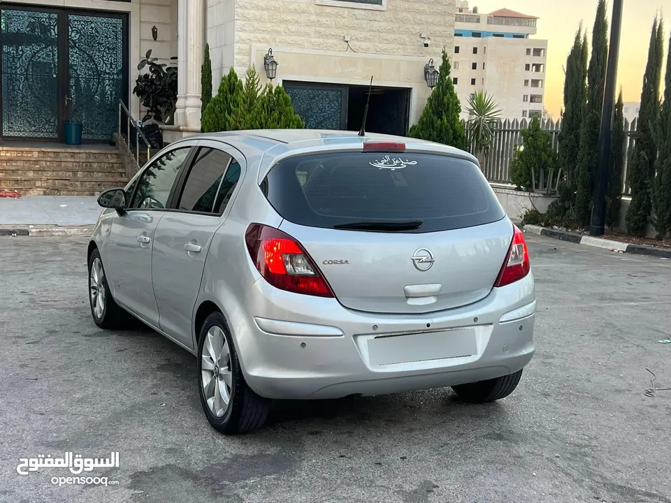 اوبل كورسا اتوماتيك