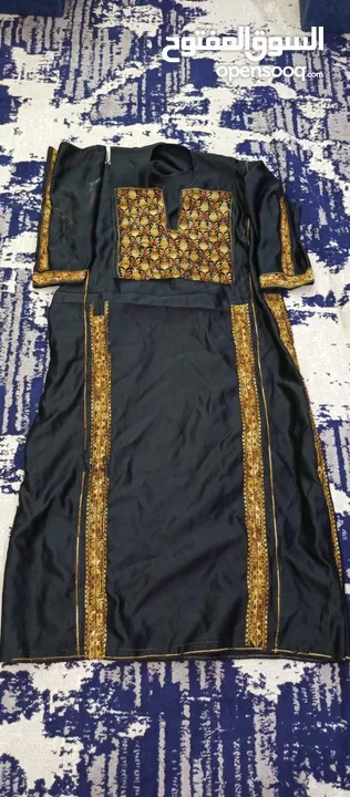ثياب تطريز يدوي