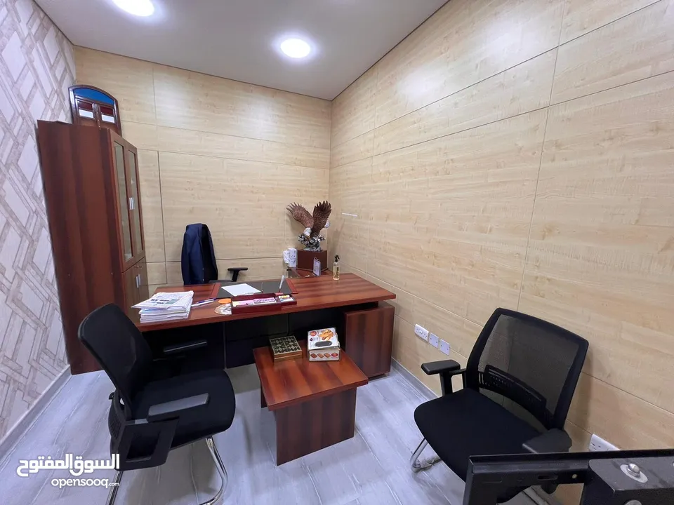فرصة للبيع مكتب مفروش 160 متر 3 ارقام اليه شرق For sale and rent, a fully furnished office with an a