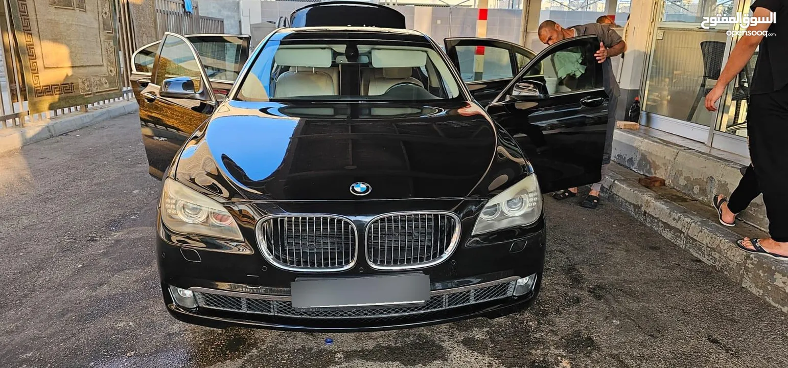 BMW LI 740 2012