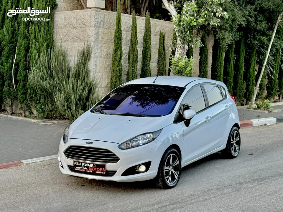 ‏Ford Fiesta 2017 ، اوتوماتيكك ،  مطور 1600 ،، فحص ممتاز تخلو من الحوادث او الضربات اغلبها بوية شركة