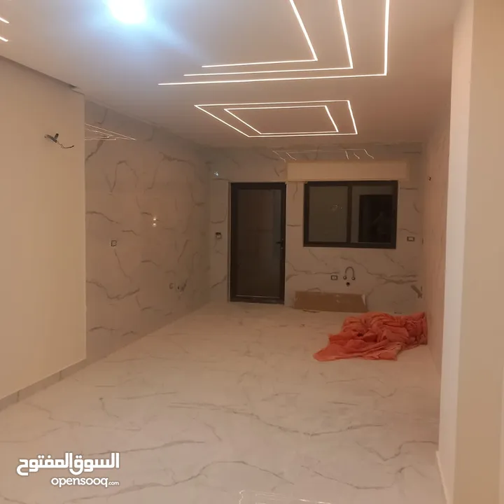 شقق فاخرة للبيع في اليادودة