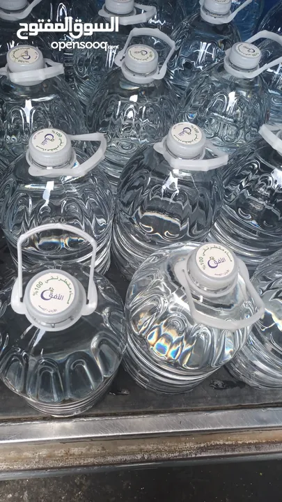 ماء مقطر نقي 100% خالي من الشوائب والاملاح ومعقمة بأحدث التقنيات