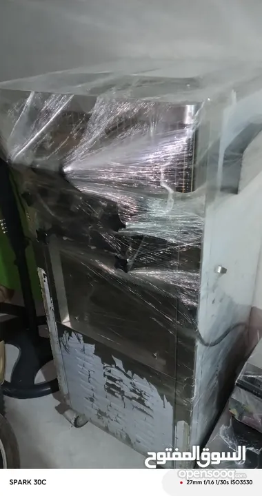 ماكينة أيس كريم سوفت شبة الوكالة وماكينات وافل وكريب