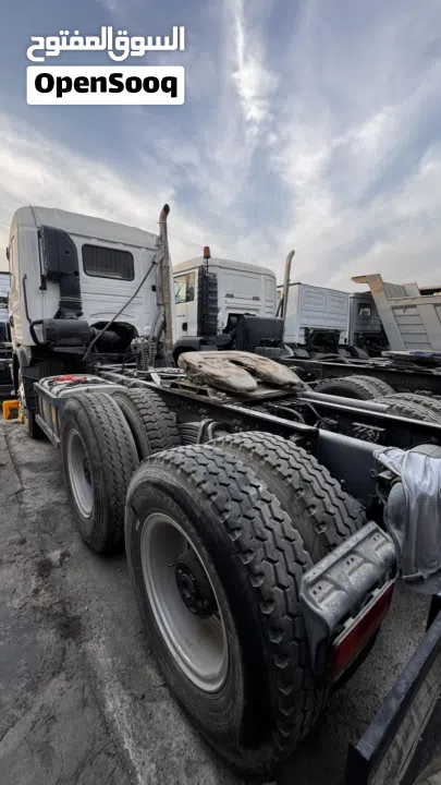 راس شاحنة سكانيه G460 سكس ويل خليجي مديل 2016 بحالة ممتازة جداً لدينا جميع انواع الشاحنات والمعدات