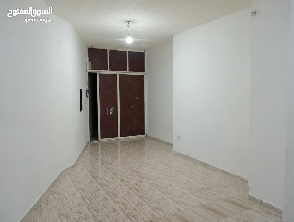 شقة فارغة من المالك مباشره للعائلات فقط