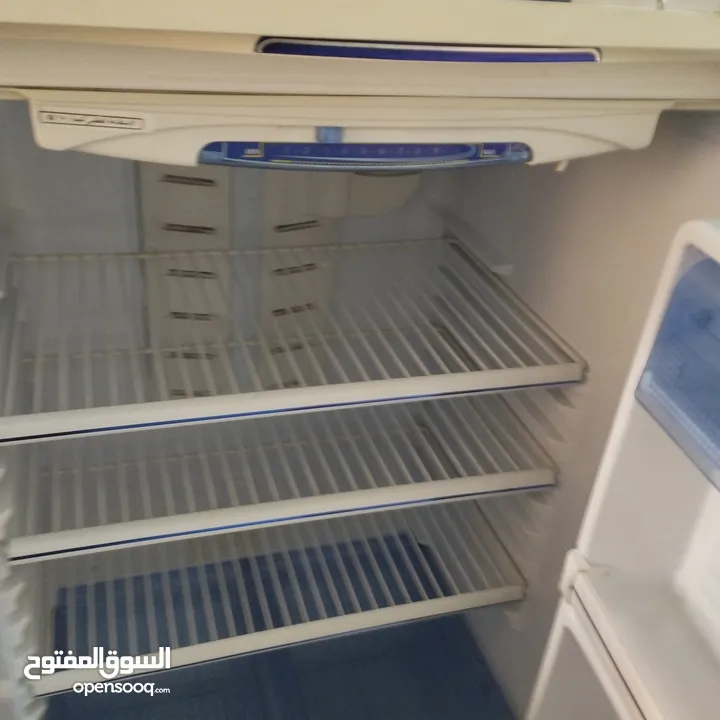 ثلاجة نوع فيدرال
