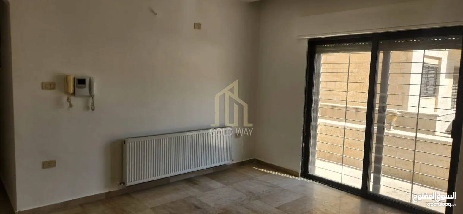 في أرقى مناطق دير غبار شقة أرضية 150م داخلي 150م خارجي بتشطيبات سوبرديلوكس/ ref 7048
