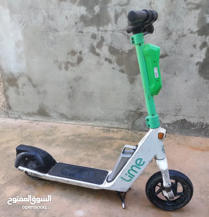سكوتر كهرباء للبيع 150 شيكل يحتاج الى بطارية