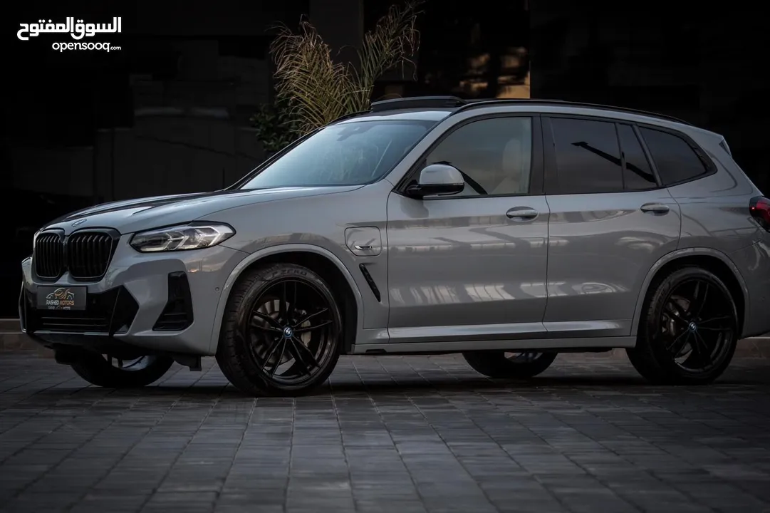 جيب BMW x3 M لون باطوني بنزين وكهرباء