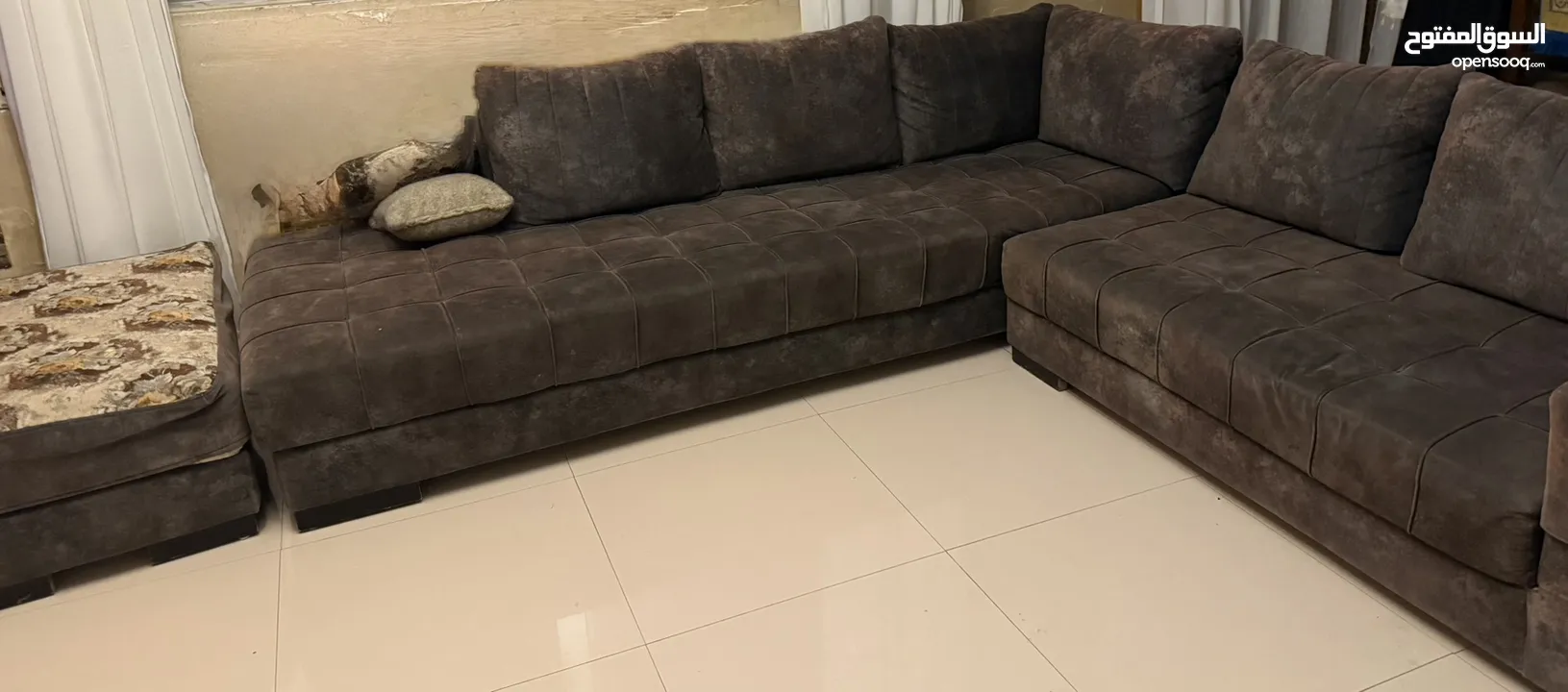 طقم كورنر 7 مقاعد مع 8 مخدات صغار
