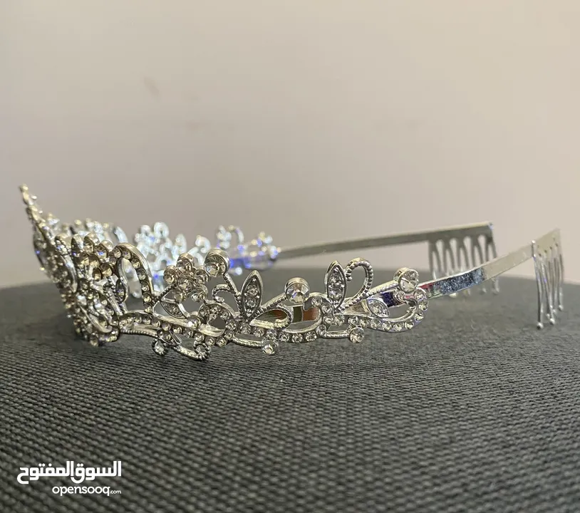 Crown or tiara (new in box)