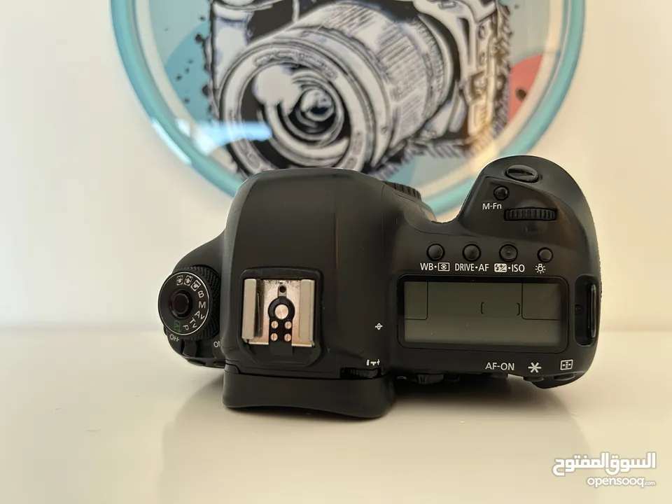 كاميرا Canon 5d iv مستعمله بحال الوكاله تماما للبيع