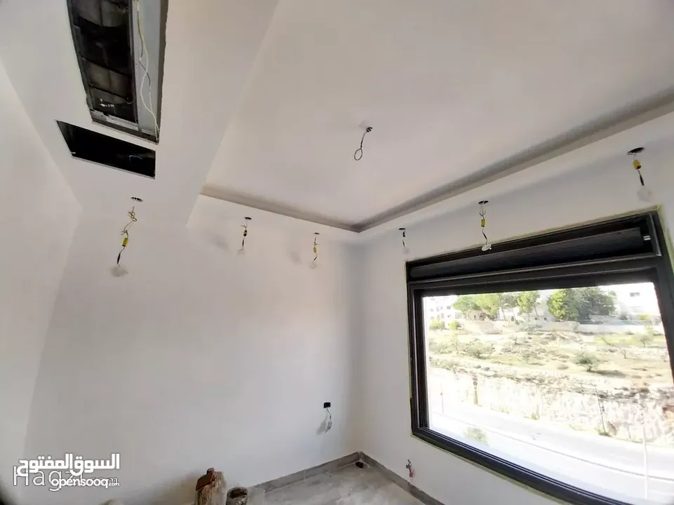 روف  طابق ثالث بمساحة 400 متر للبيع في منطقة دابوق شارع المواصفات و ال... ( Property ID : 30372 )