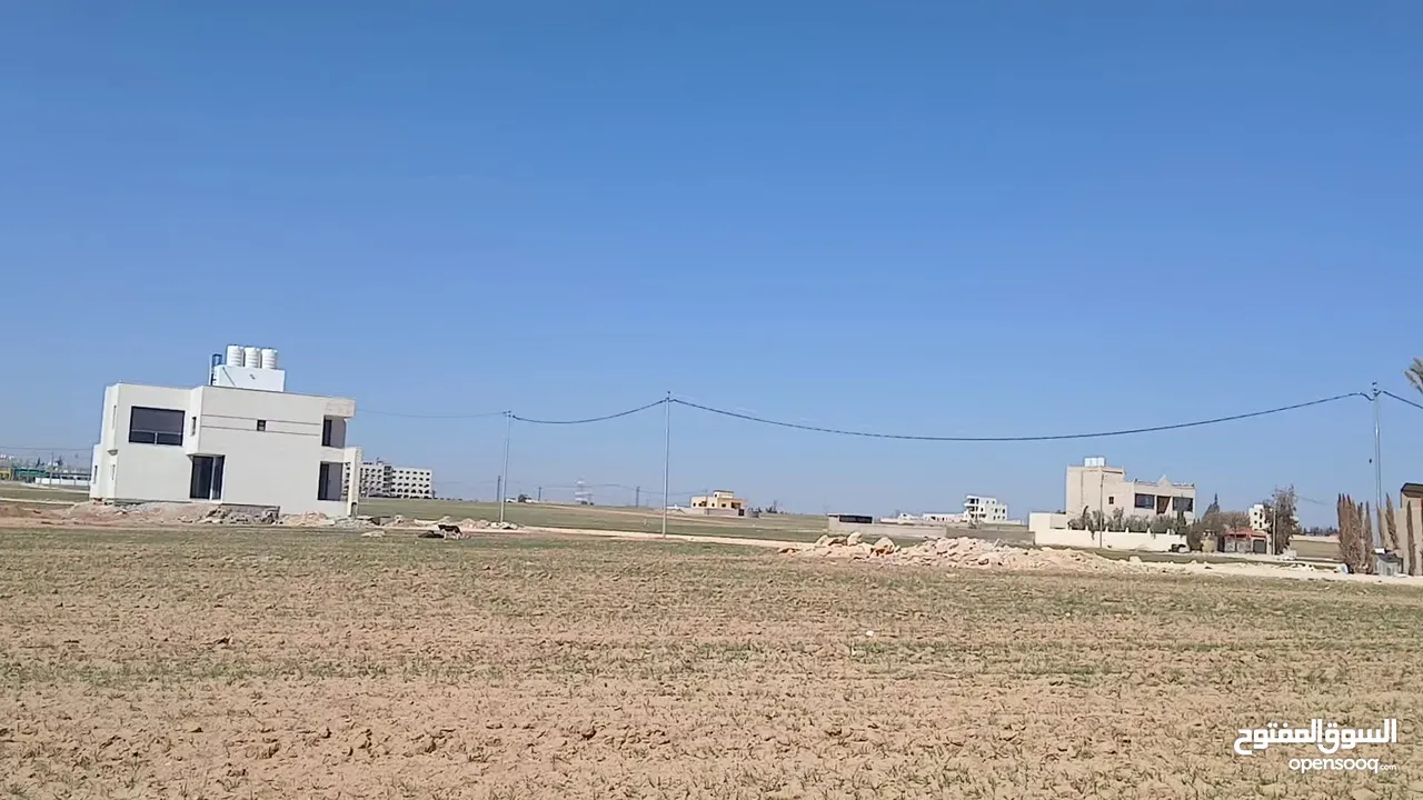 أرض قرب شارع المطار الجيزة حوض الحجرة من المالك