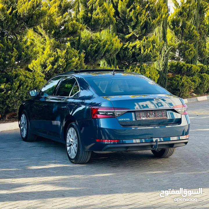 SKODA - SUPERB