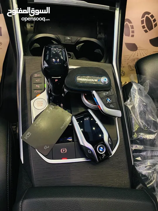 BMW - 330i   ///M Package  2020/2019  2000 256h