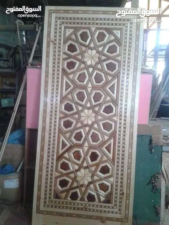 ابواب حديد  شبابيك المنيوم مراجيح اثاث مدرسي ابواب خشب