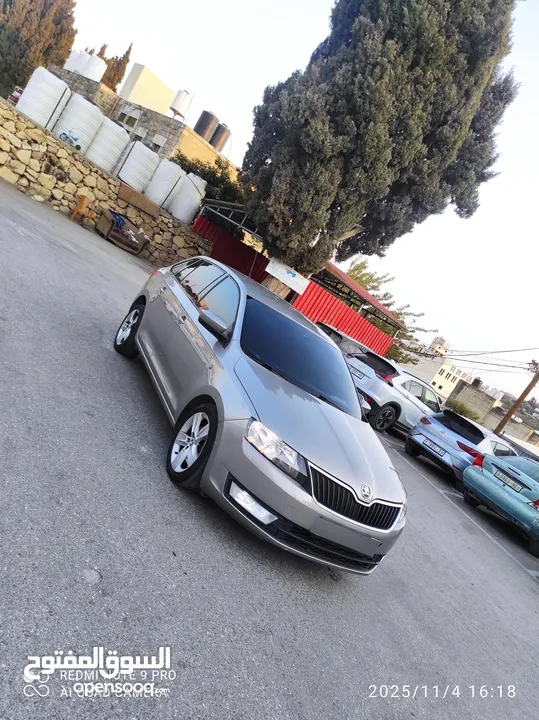 سكودا رابيد 1.6 سولار اوتوماتيك