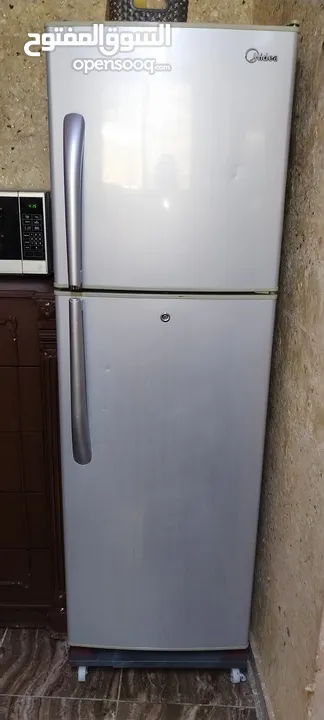ثلاجة للبيع بحال الوكاله