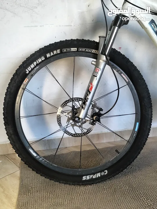 بسكليت من نوع Bianchi caal 8400