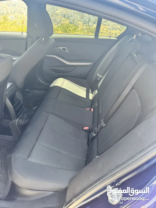BMW 320i للبيع