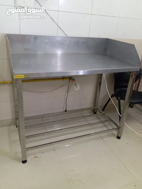 بيع معدات كاملة لمخبز و مصنع حلويات او محل للبيتزا Complete equipment suitable for bakery or pizza