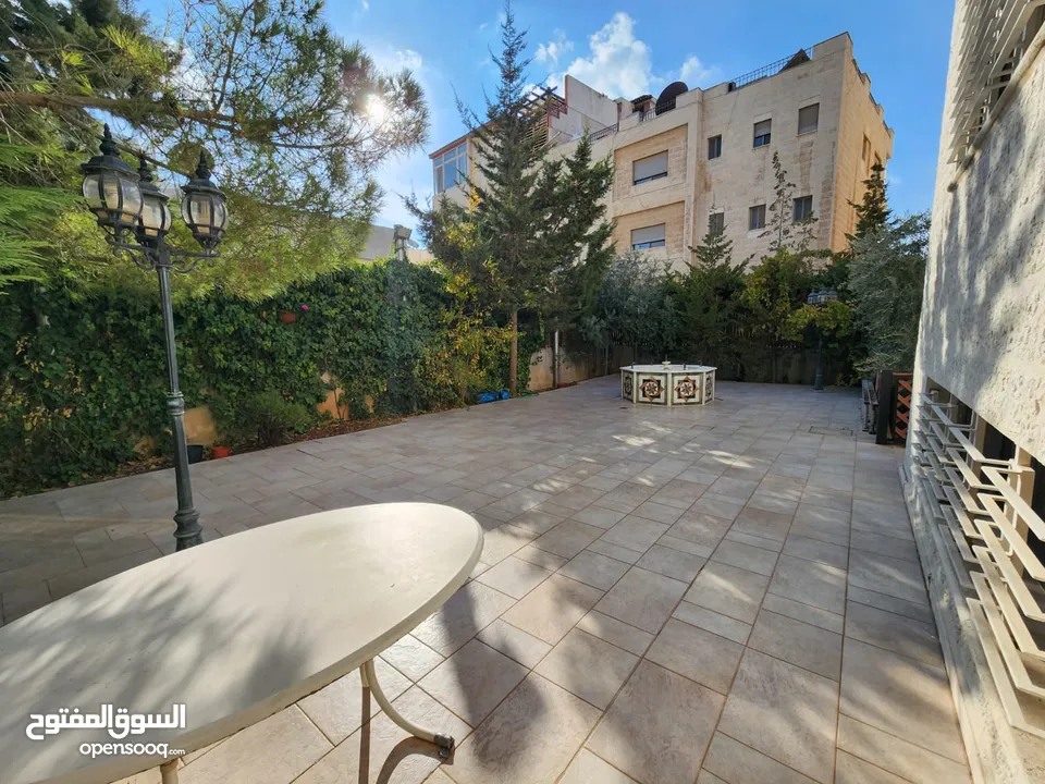 طابق ارضي من ضمن فيلا للإيجار في الصويفية ref : 14248