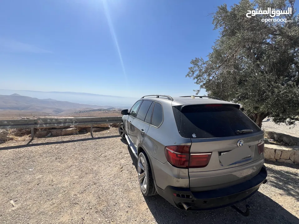 بس ام x5. 2008